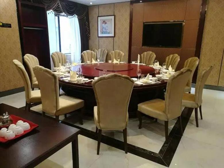 20191223/5e0070b7087c4.jpg 臨潼蜀漢印象大酒店餐桌椅.jpg