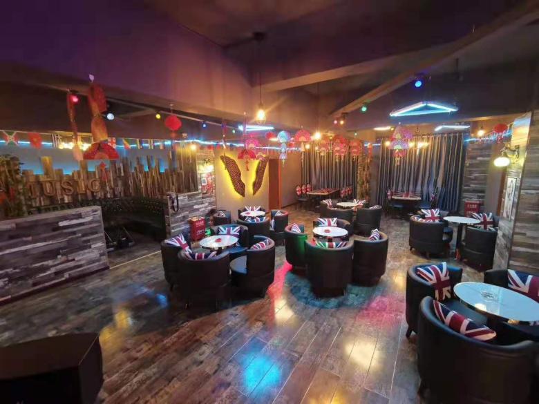 20200118/5e226e7416712.jpg 潼關(guān)清吧店面環(huán)境.jpg