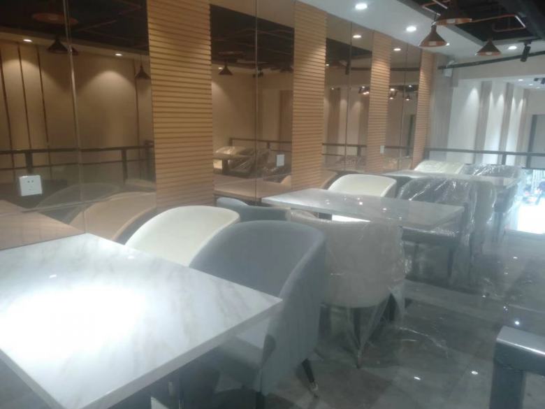 20201122/5fba4a84237f5.jpg 西安飯店餐桌椅批發(fā).jpg