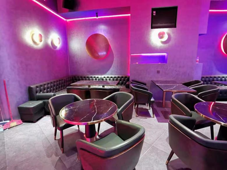 20211116/619309b984dd9.jpg 設(shè)計(jì)師深化清吧桌椅效果圖.jpg