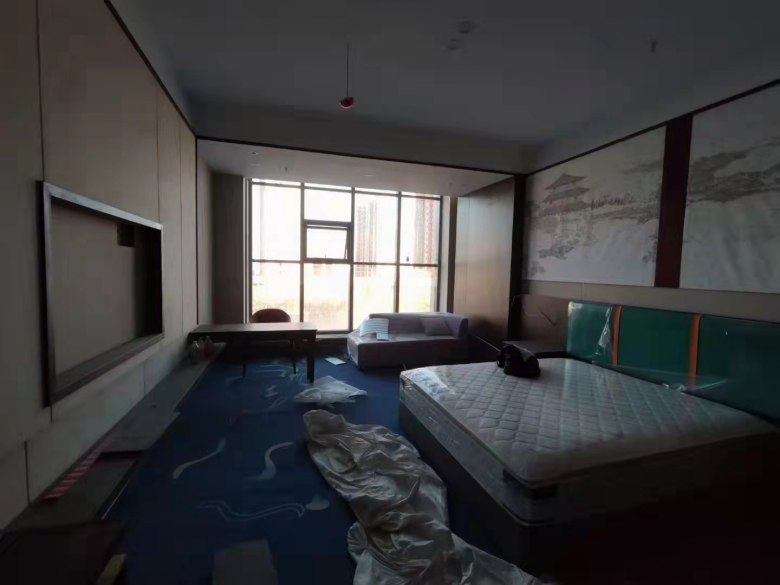 20211126/61a0fd071fe8e.jpg 張掖市酒店客房樣板間施工現(xiàn)場.jpg